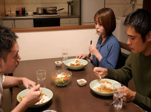 Mencuri dengan istri sahabatku